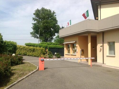 Hotel Motel Fiore Fiorenzuola dʼArda Exterior foto