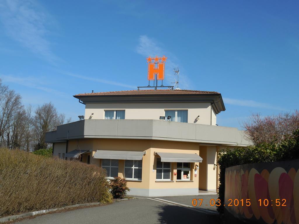 Hotel Motel Fiore Fiorenzuola dʼArda Exterior foto