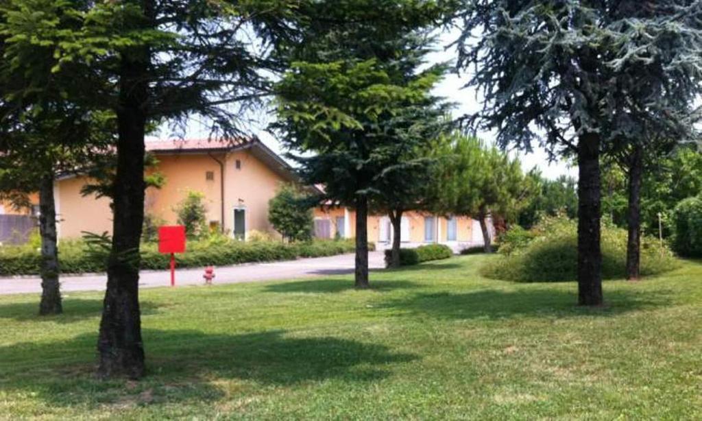 Hotel Motel Fiore Fiorenzuola dʼArda Exterior foto